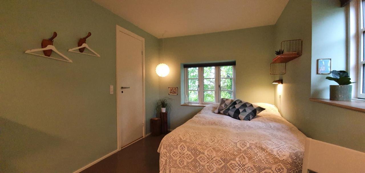 Knebel Hos Molsgaarden Bed & Breakfast エクステリア 写真