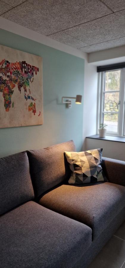Knebel Hos Molsgaarden Bed & Breakfast エクステリア 写真