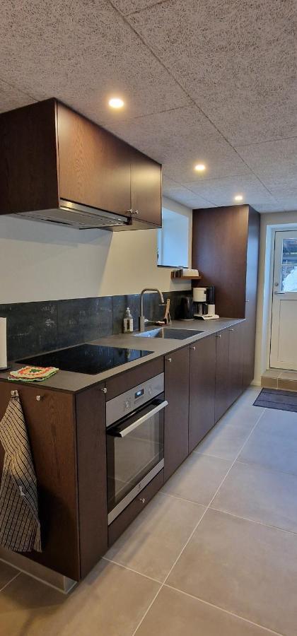 Knebel Hos Molsgaarden Bed & Breakfast エクステリア 写真