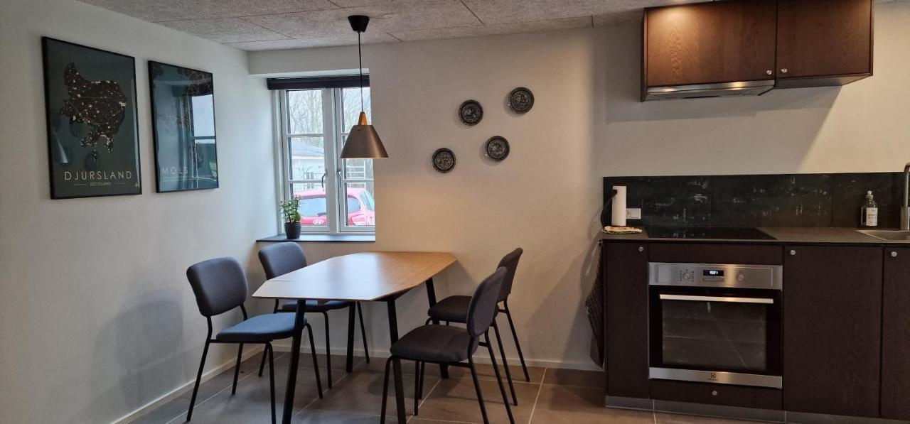 Knebel Hos Molsgaarden Bed & Breakfast エクステリア 写真